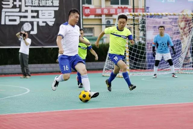 孙铭徽24+17广厦大胜天津 深圳力克福建3连胜