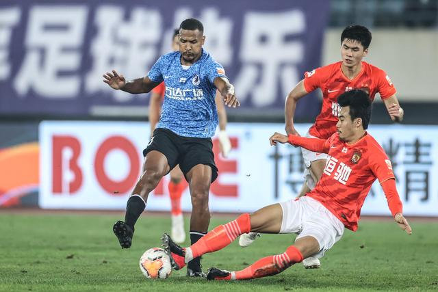 意甲-阿瑙托维奇梅开二度 国际米兰2-2维罗纳