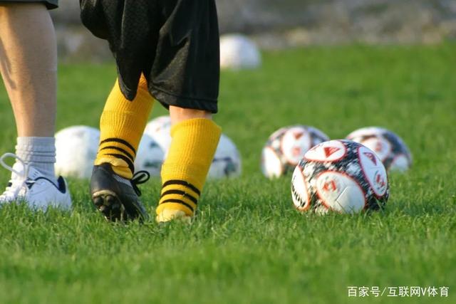 曾凡博17分首钢力克青岛 邹阳16+10福建胜江苏